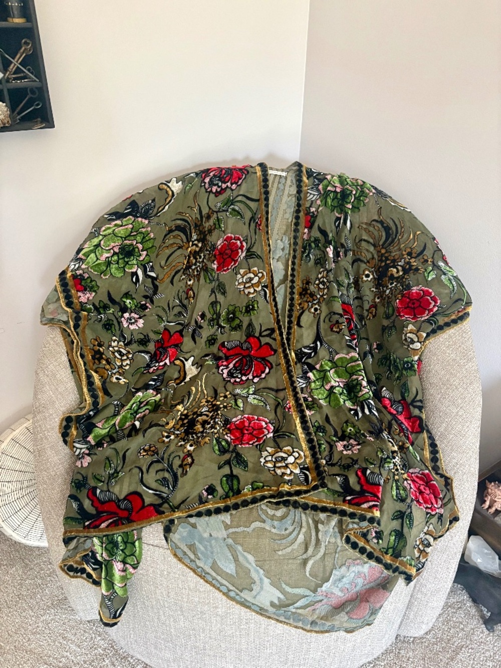 Vintage Inspired Flocked Floral Kimono